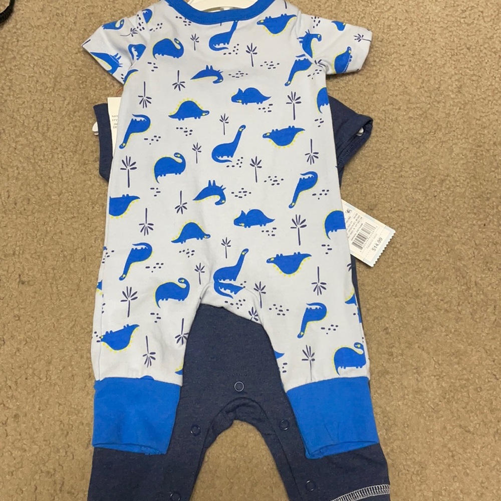 2 piece newborn rompers.